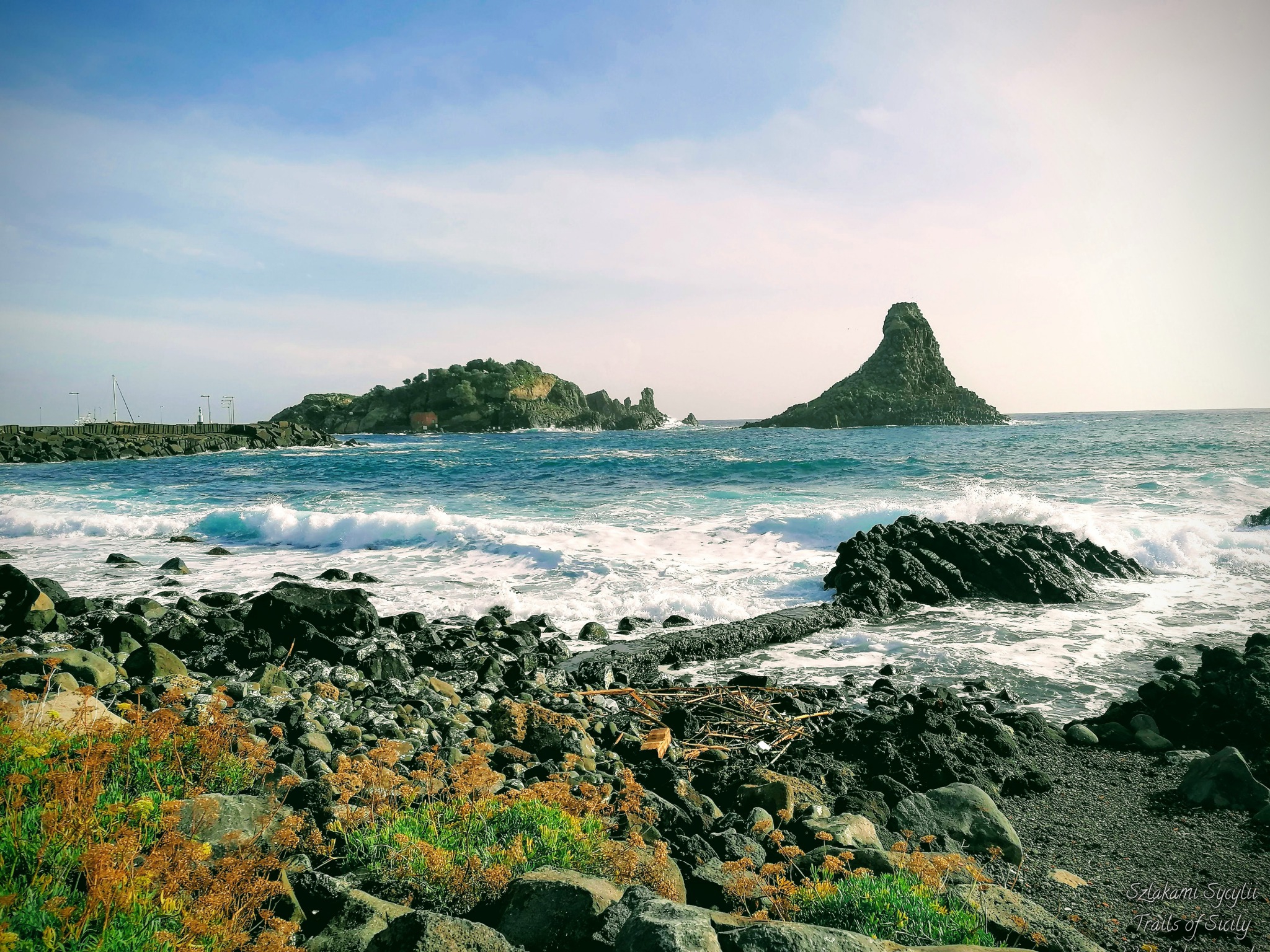 catania beach - Acitrezza